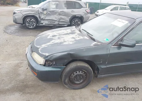 1997 Honda Accord Value z USA, uszkodzony, nr VIN 1HGCD5681VA181107